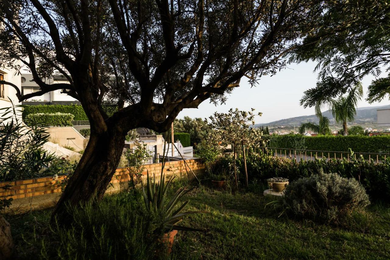 Torre Ancinale Bed & Breakfast Soverato Marina Exterior photo
